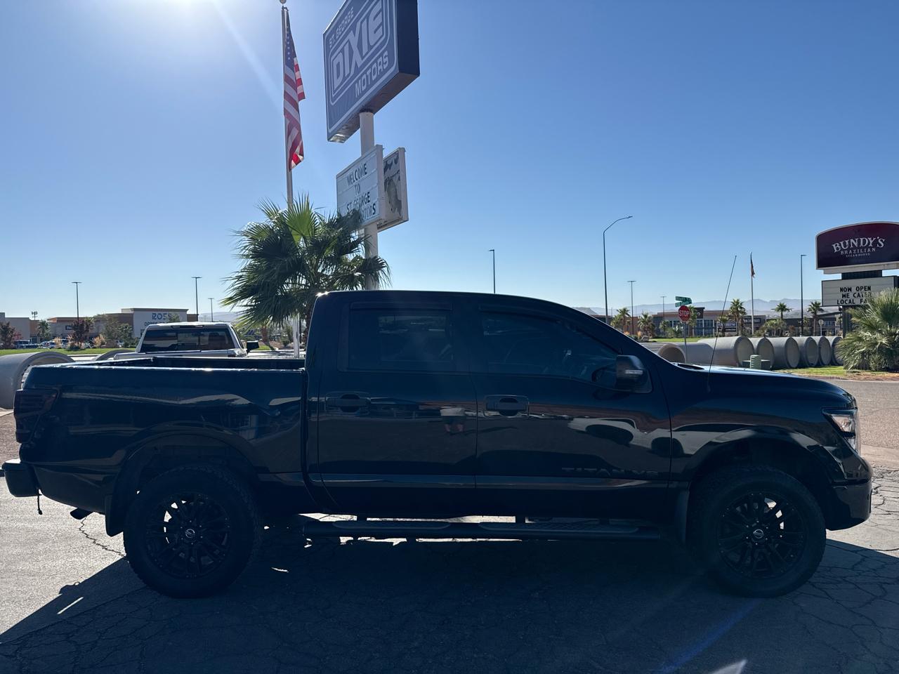 Nissan Titan 4WD Crew Cab SWB SV 2019