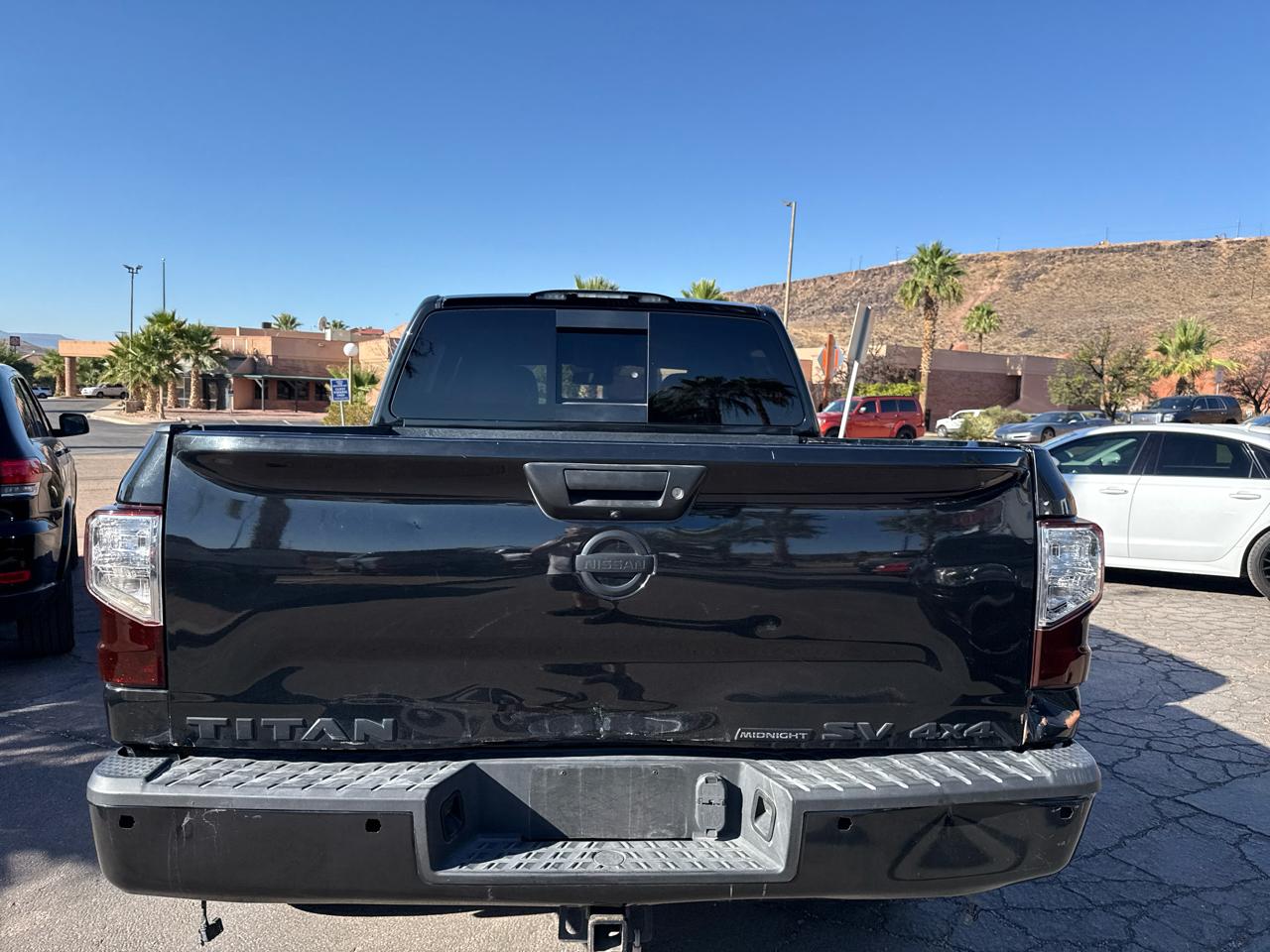 Nissan Titan 4WD Crew Cab SWB SV 2019