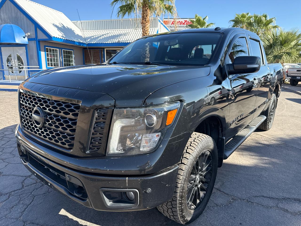 Nissan Titan 4WD Crew Cab SWB SV 2019