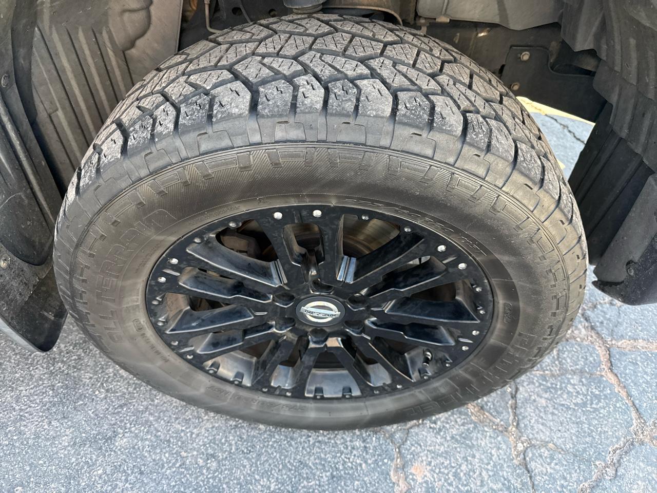 Nissan Titan 4WD Crew Cab SWB SV 2019