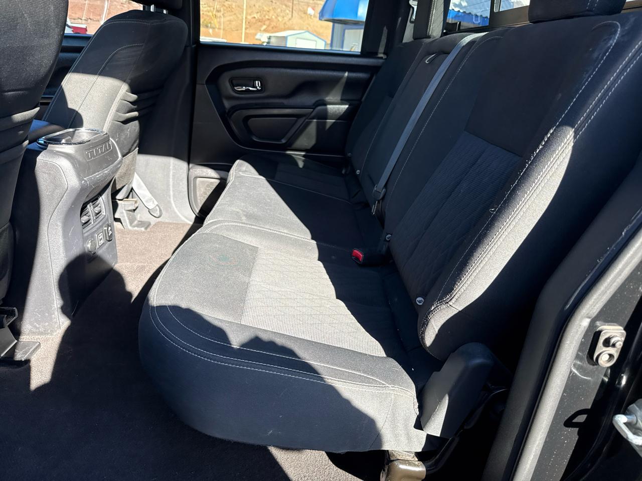 Nissan Titan 4WD Crew Cab SWB SV 2019