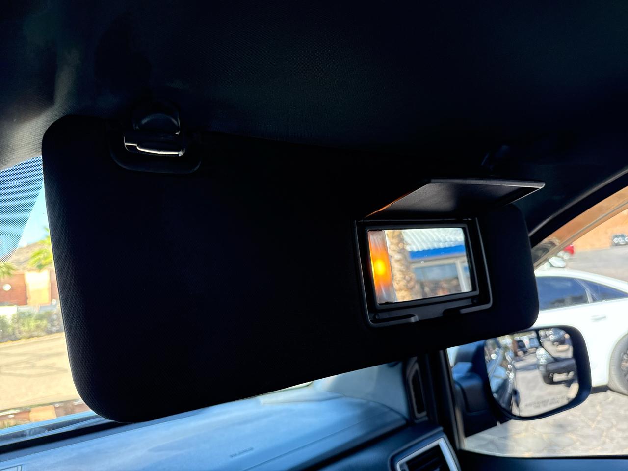 Nissan Titan 4WD Crew Cab SWB SV 2019