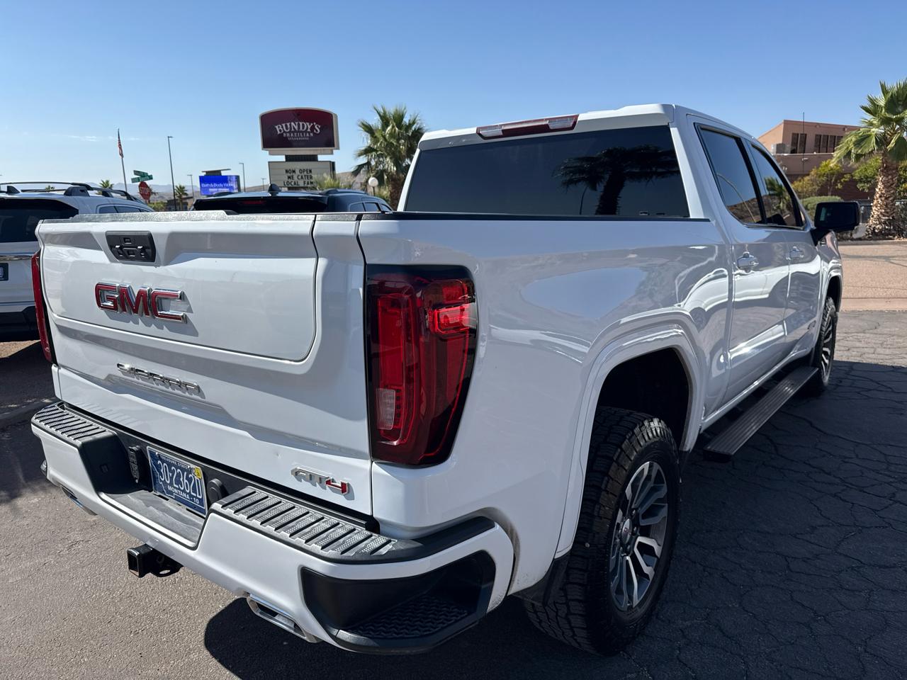 GMC Sierra 1500 AT4 Crew Cab Short Box 4WD 2021