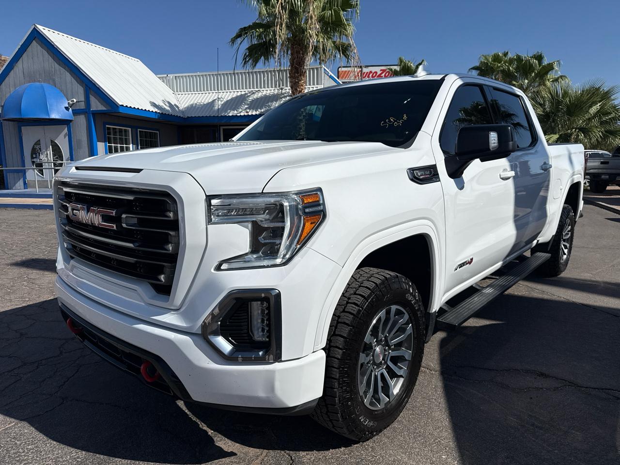 GMC Sierra 1500 AT4 Crew Cab Short Box 4WD 2021