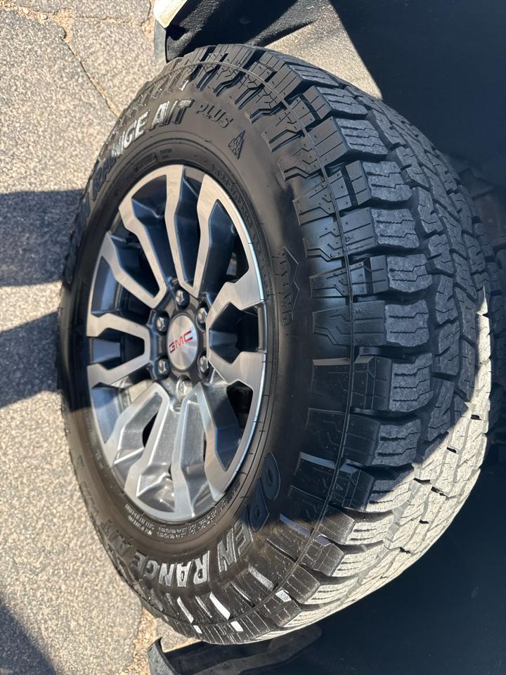 GMC Sierra 1500 AT4 Crew Cab Short Box 4WD 2021