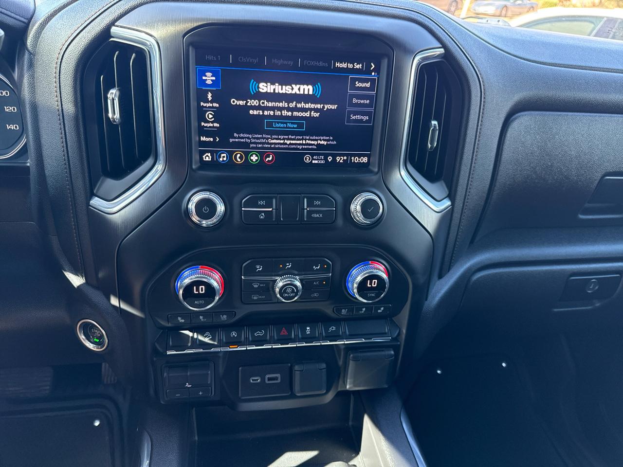GMC Sierra 1500 AT4 Crew Cab Short Box 4WD 2021