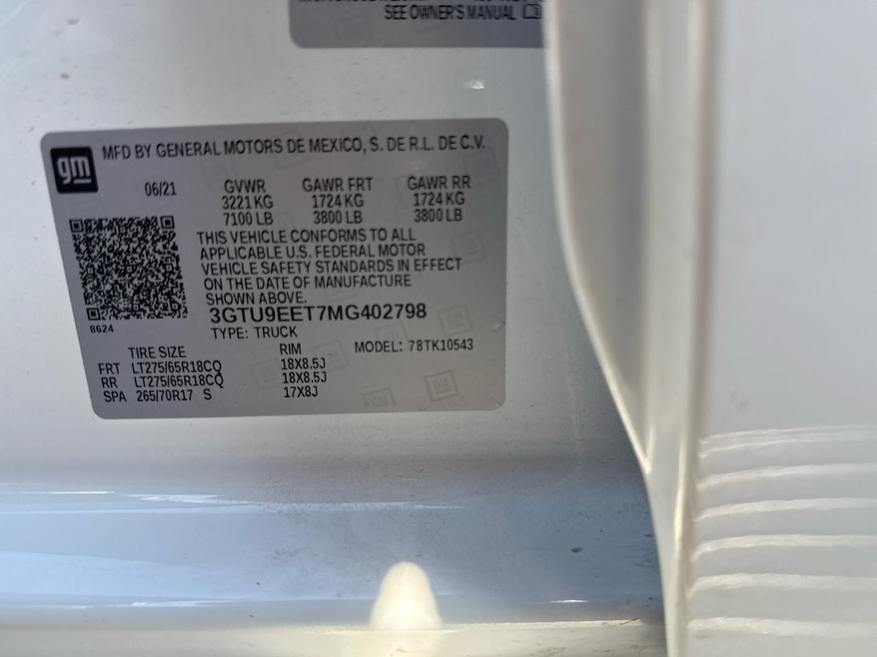 GMC Sierra 1500 AT4 Crew Cab Short Box 4WD 2021