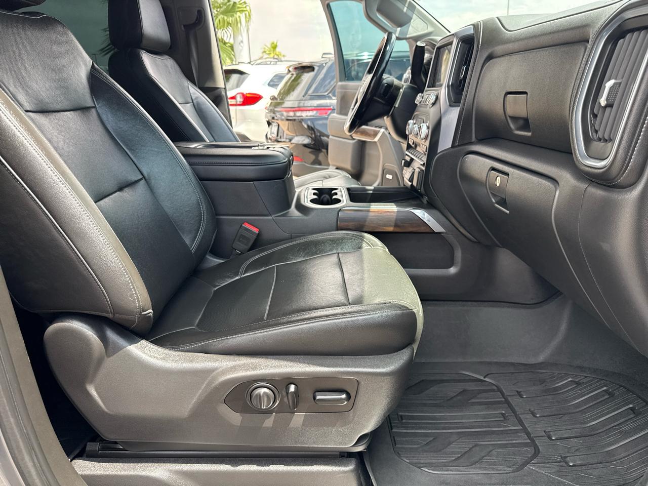 GMC Sierra 1500 4WD Crew Cab 153.0" SLT 2020