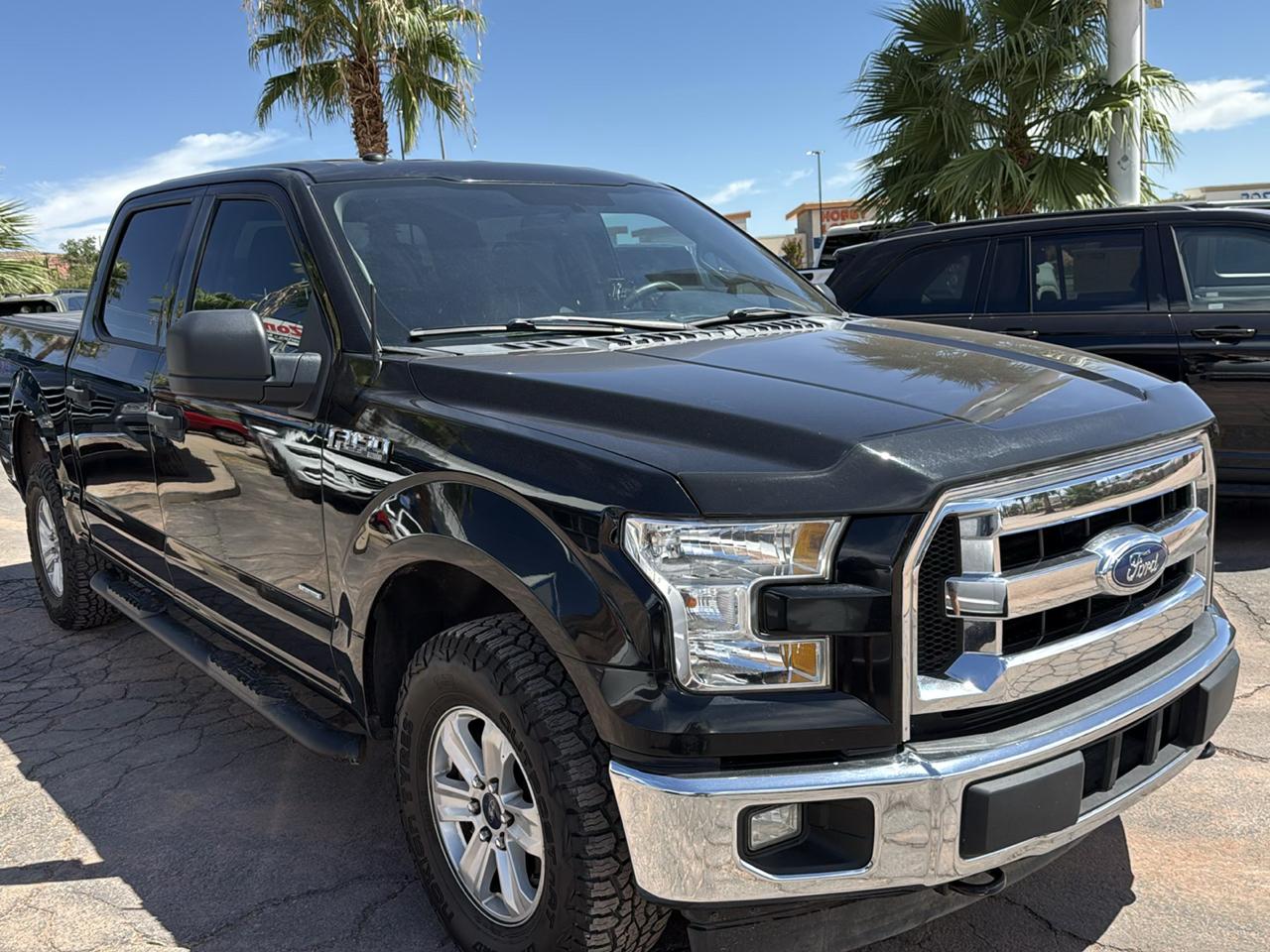2017 Ford F-150 4WD SuperCrew 145" XLT