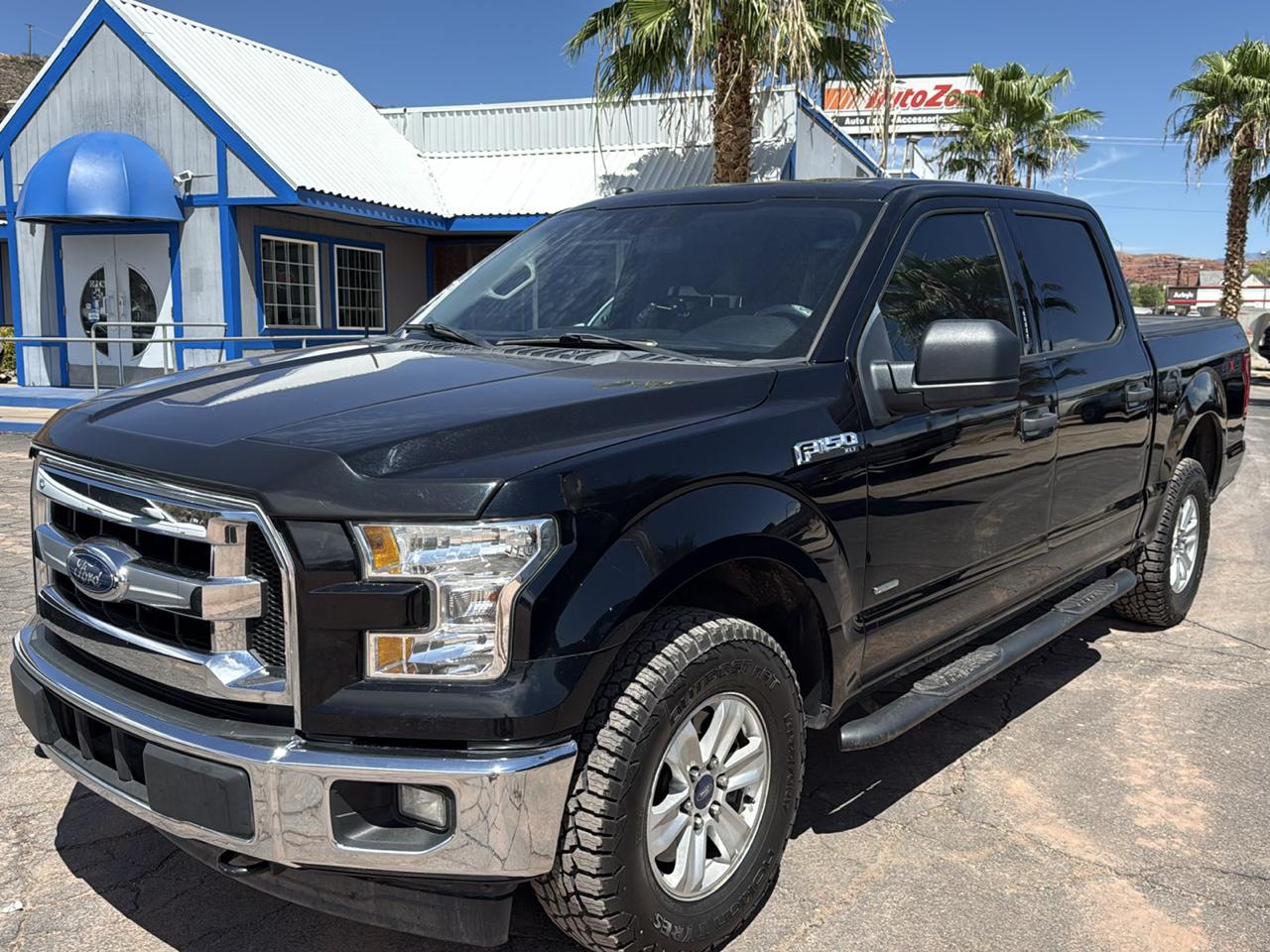 Ford F-150 4WD SuperCrew 145" XLT 2017
