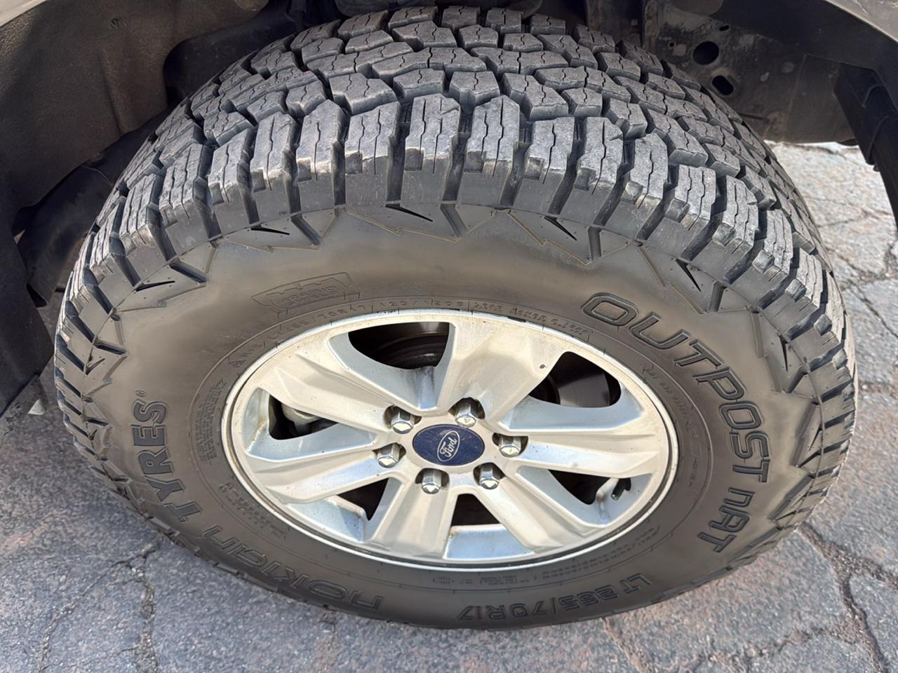 Ford F-150 4WD SuperCrew 145" XLT 2017