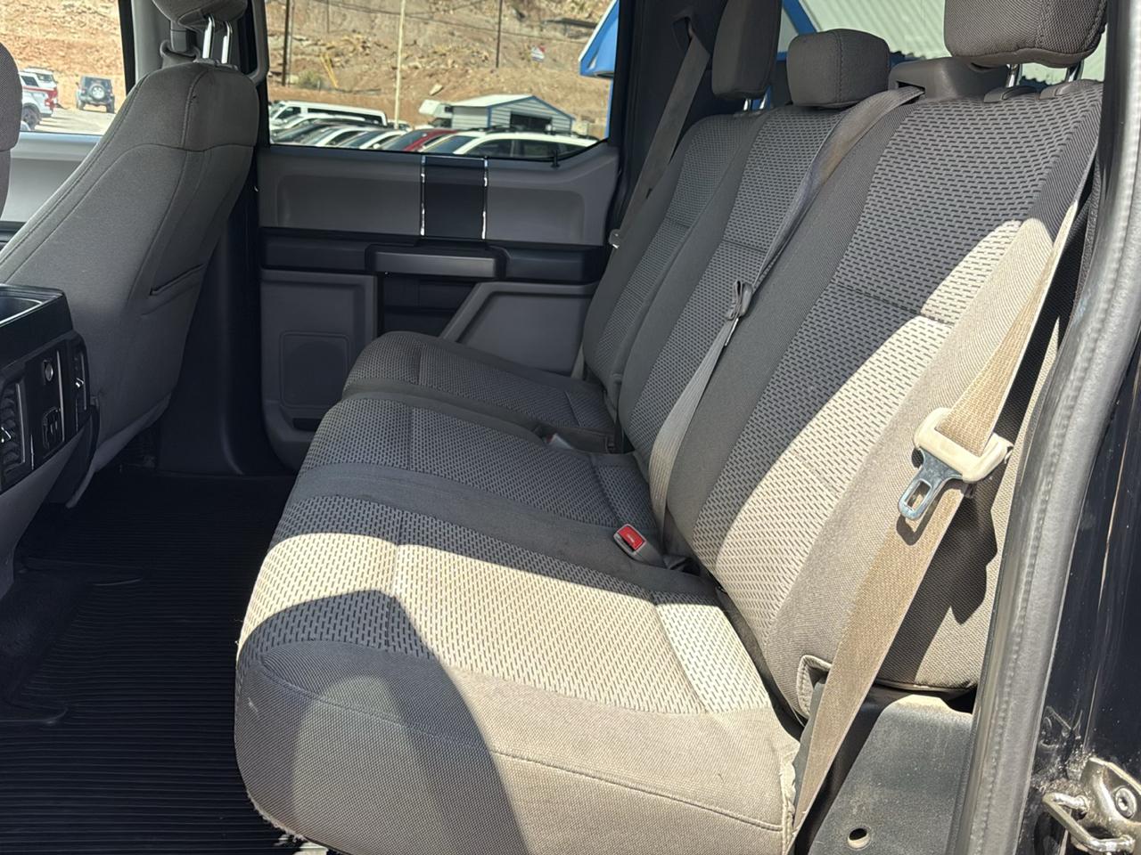 Ford F-150 4WD SuperCrew 145" XLT 2017