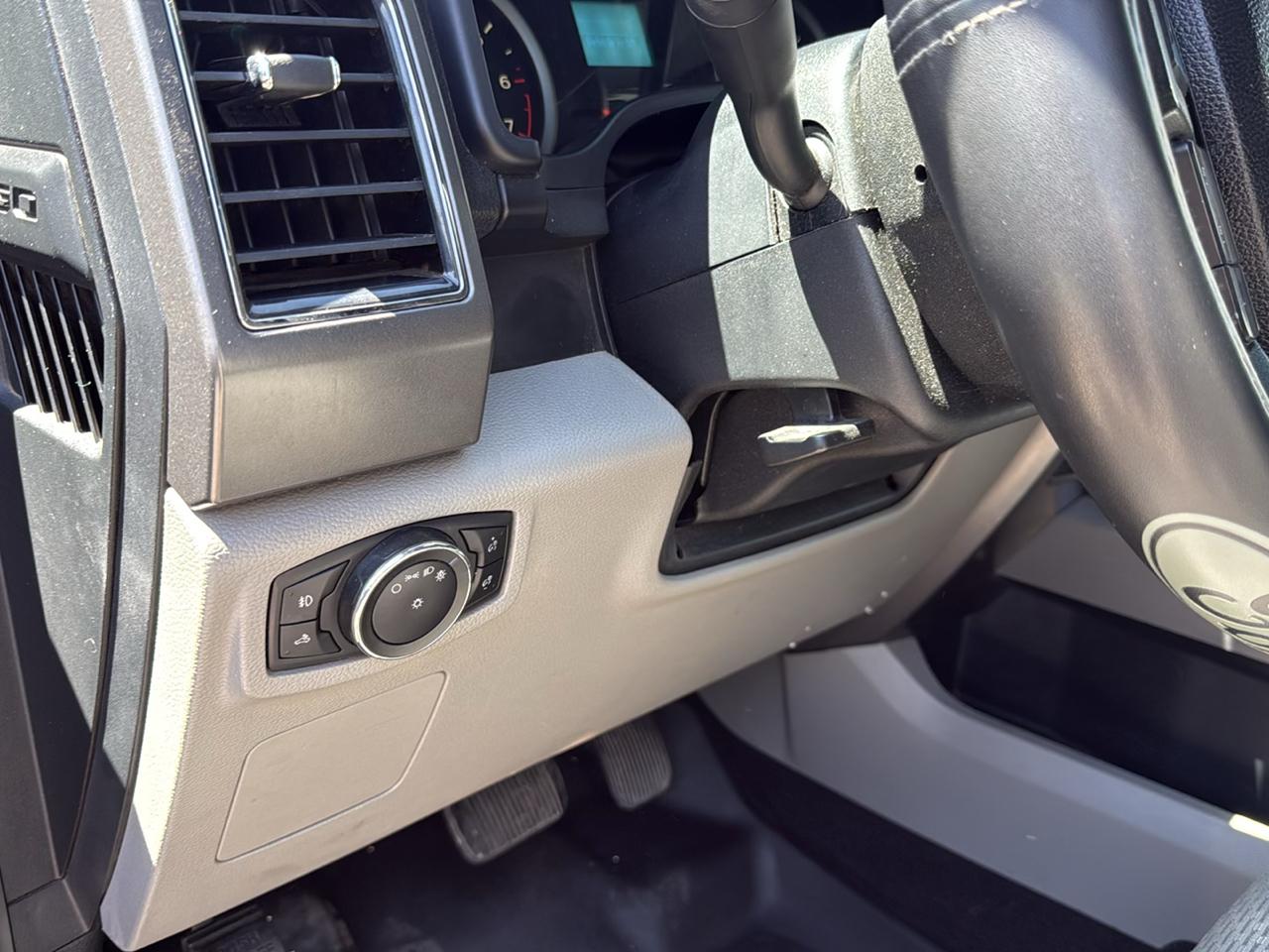 Ford F-150 4WD SuperCrew 145" XLT 2017