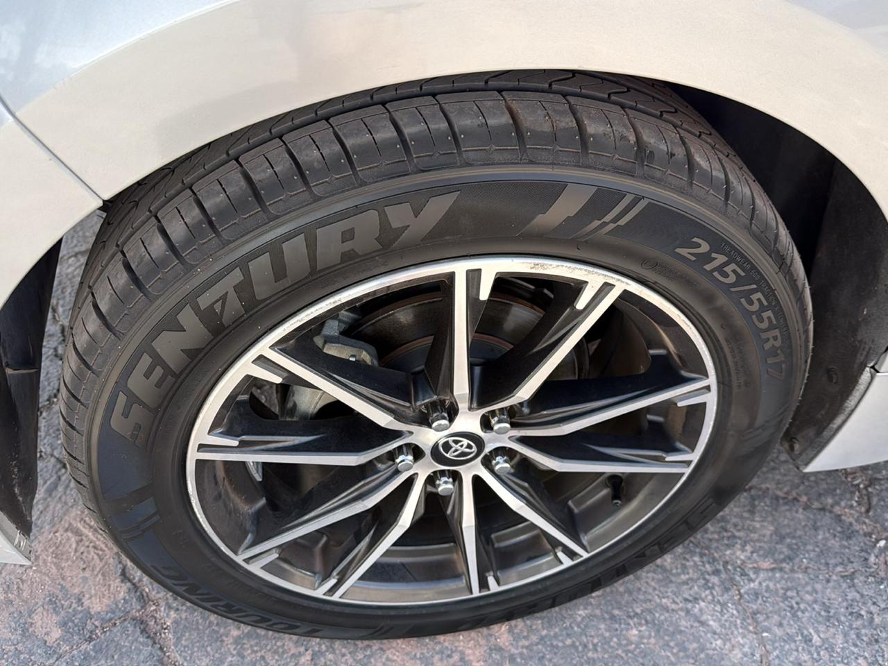 Toyota Corolla XLE CVT 2019