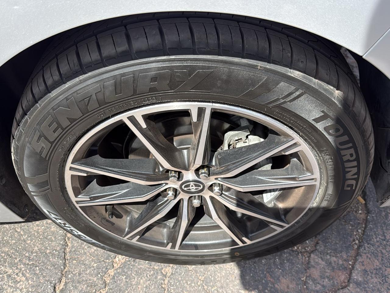 Toyota Corolla XLE CVT 2019