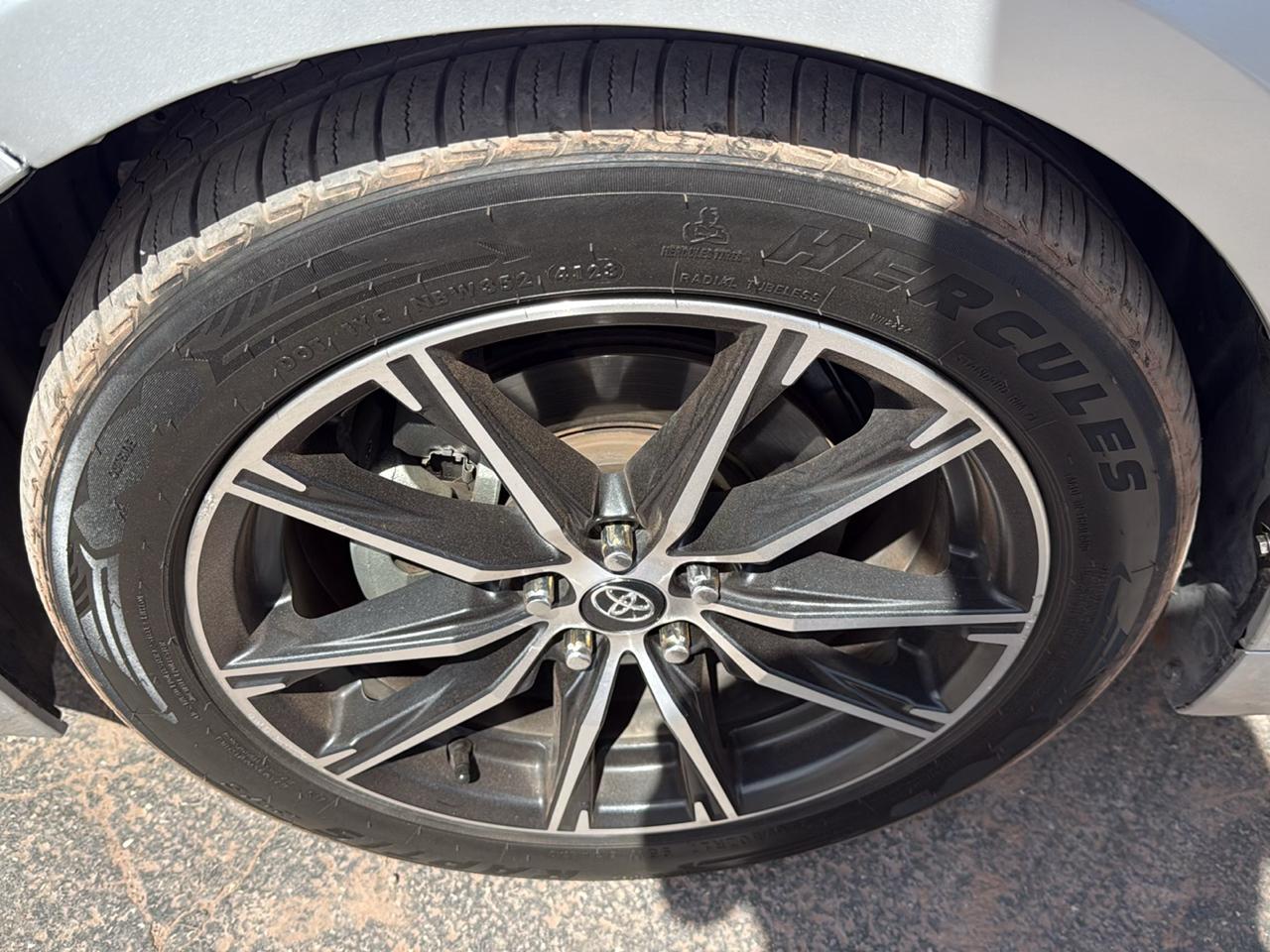 Toyota Corolla XLE CVT 2019