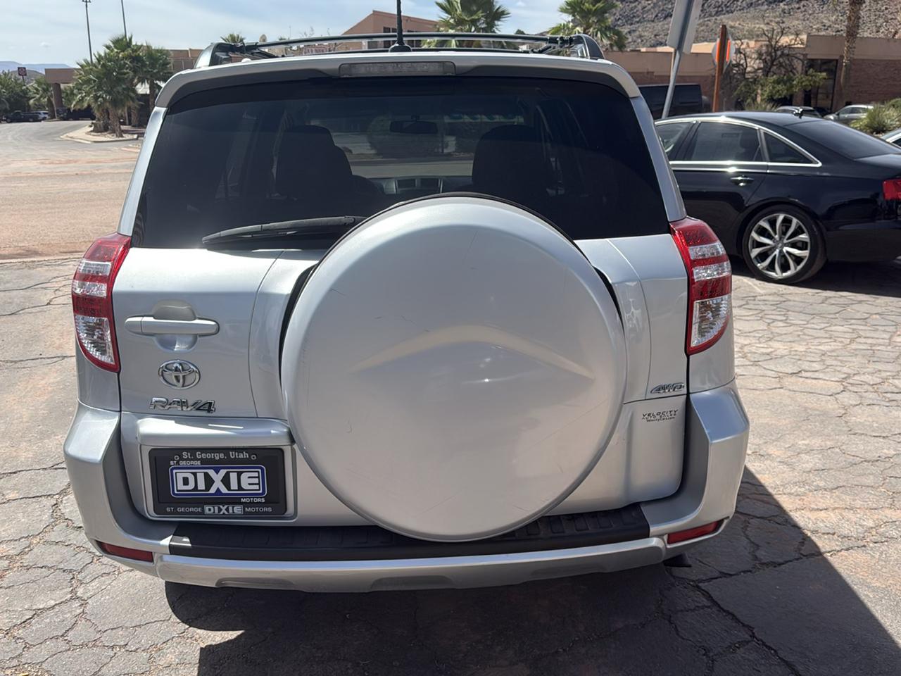 Toyota RAV4 Base I4 4WD 2012