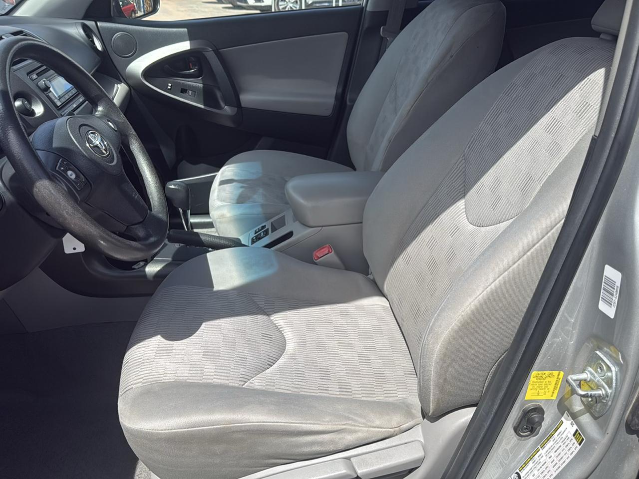 Toyota RAV4 Base I4 4WD 2012