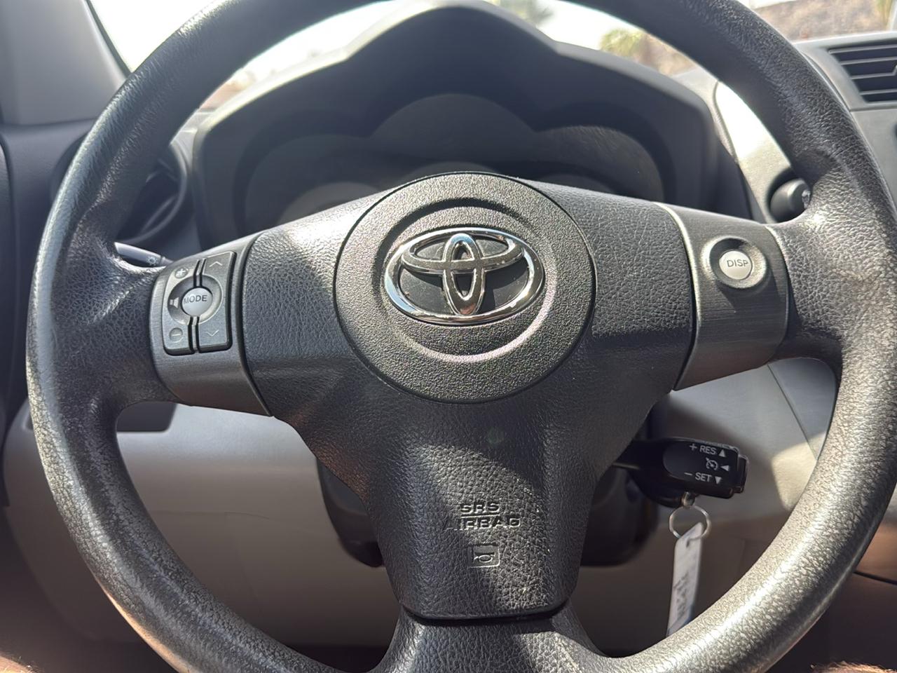 Toyota RAV4 Base I4 4WD 2012