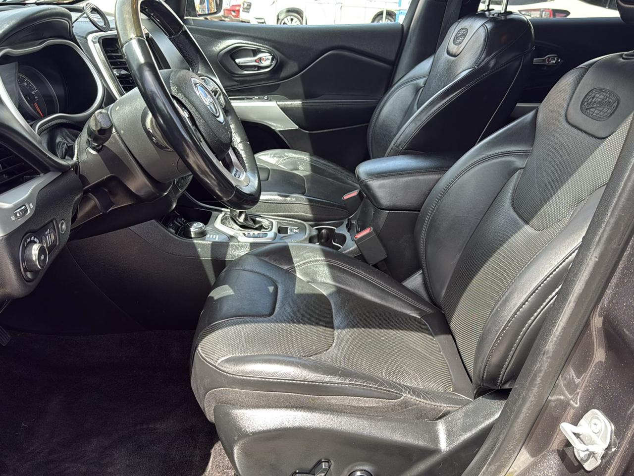 Jeep Cherokee Overland 4WD 2018