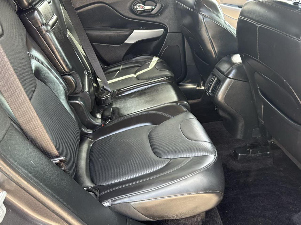 Jeep Cherokee Overland 4WD 2018