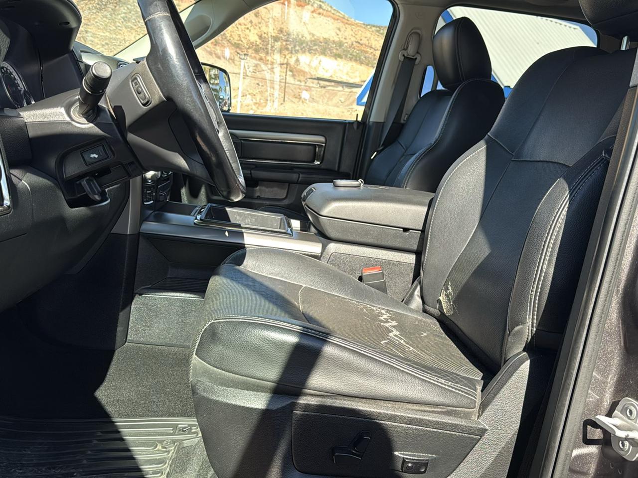 RAM 1500 Sport Crew Cab SWB 4WD 2014