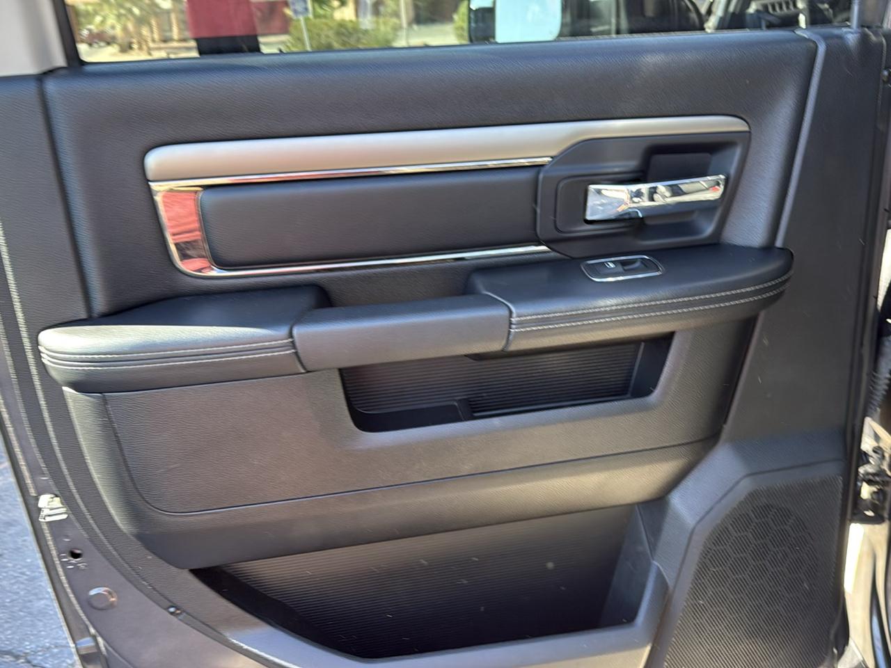 RAM 1500 Sport Crew Cab SWB 4WD 2014