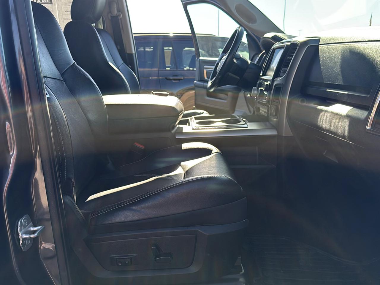 RAM 1500 Sport Crew Cab SWB 4WD 2014