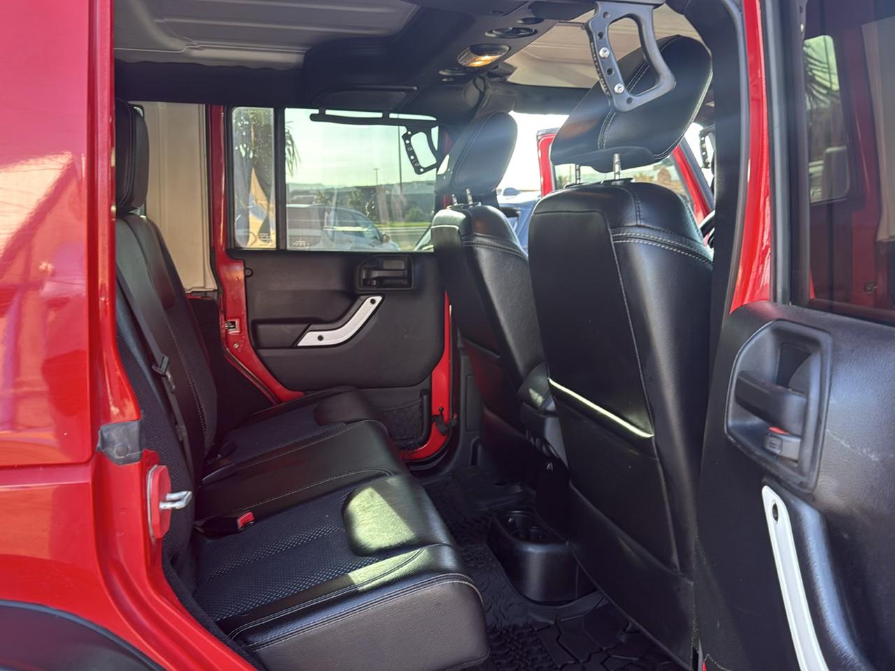Jeep Wrangler Unlimited Sahara 4WD 2015