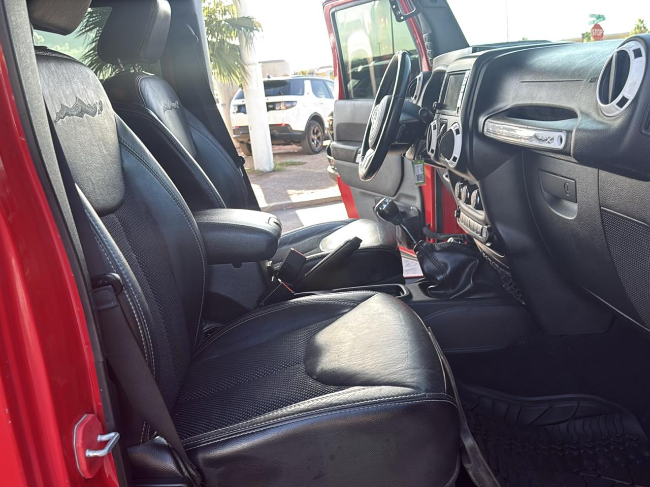 Jeep Wrangler Unlimited Sahara 4WD 2015