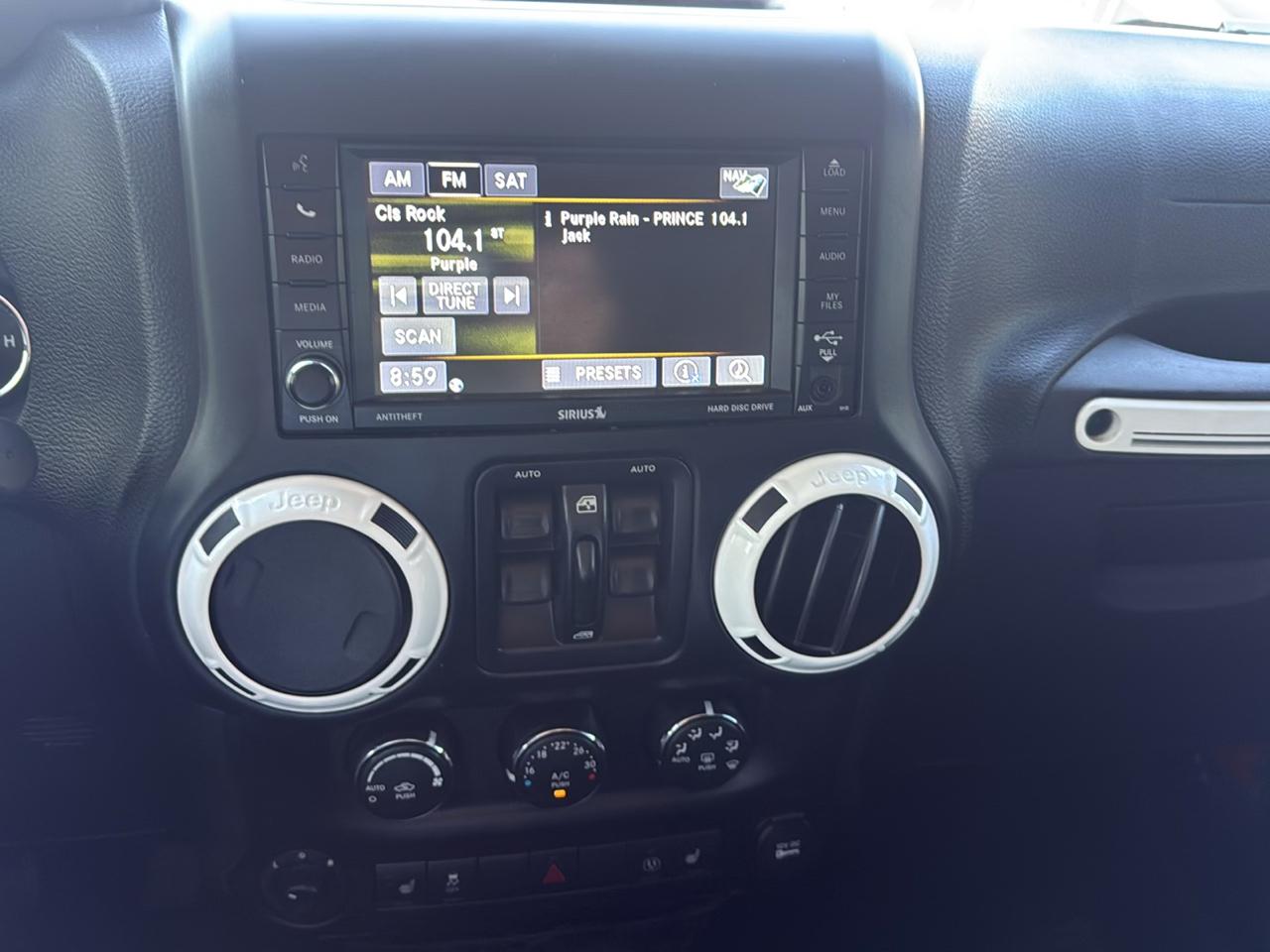 Jeep Wrangler Unlimited Sahara 4WD 2015