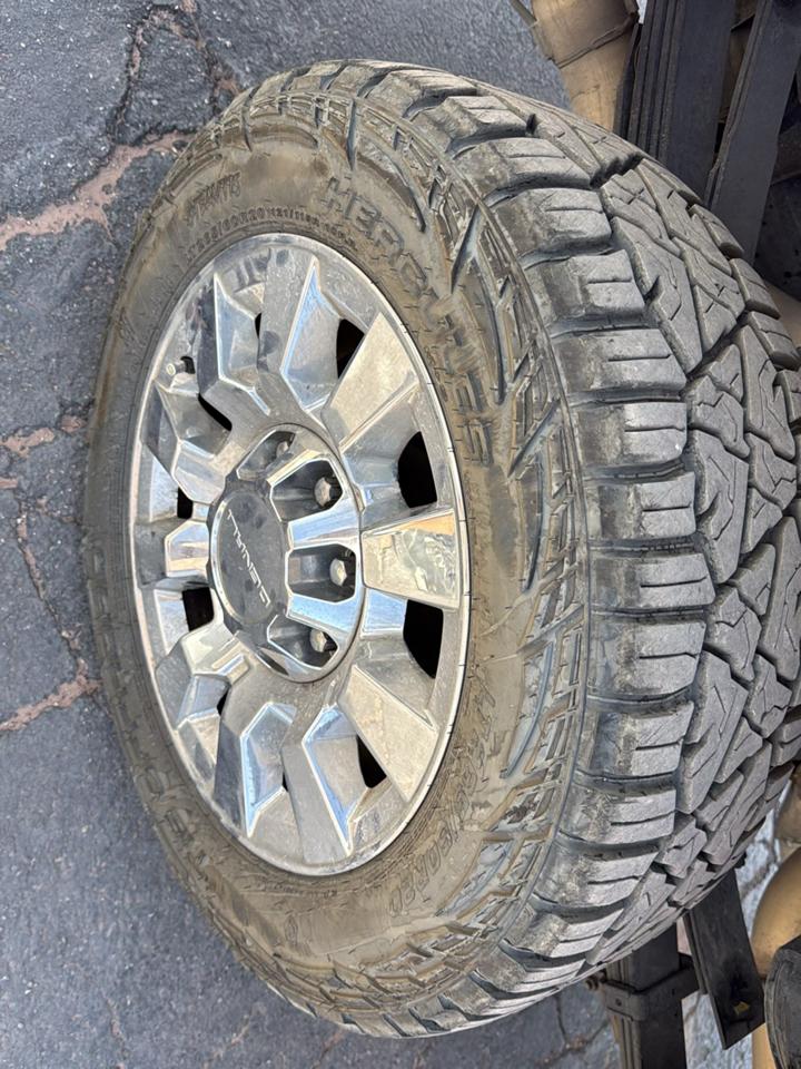 Chevrolet Silverado 3500HD LTZ Crew Cab 4WD 2013