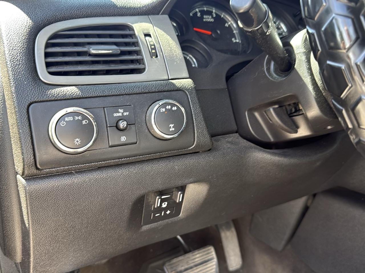 Chevrolet Silverado 3500HD LTZ Crew Cab 4WD 2013