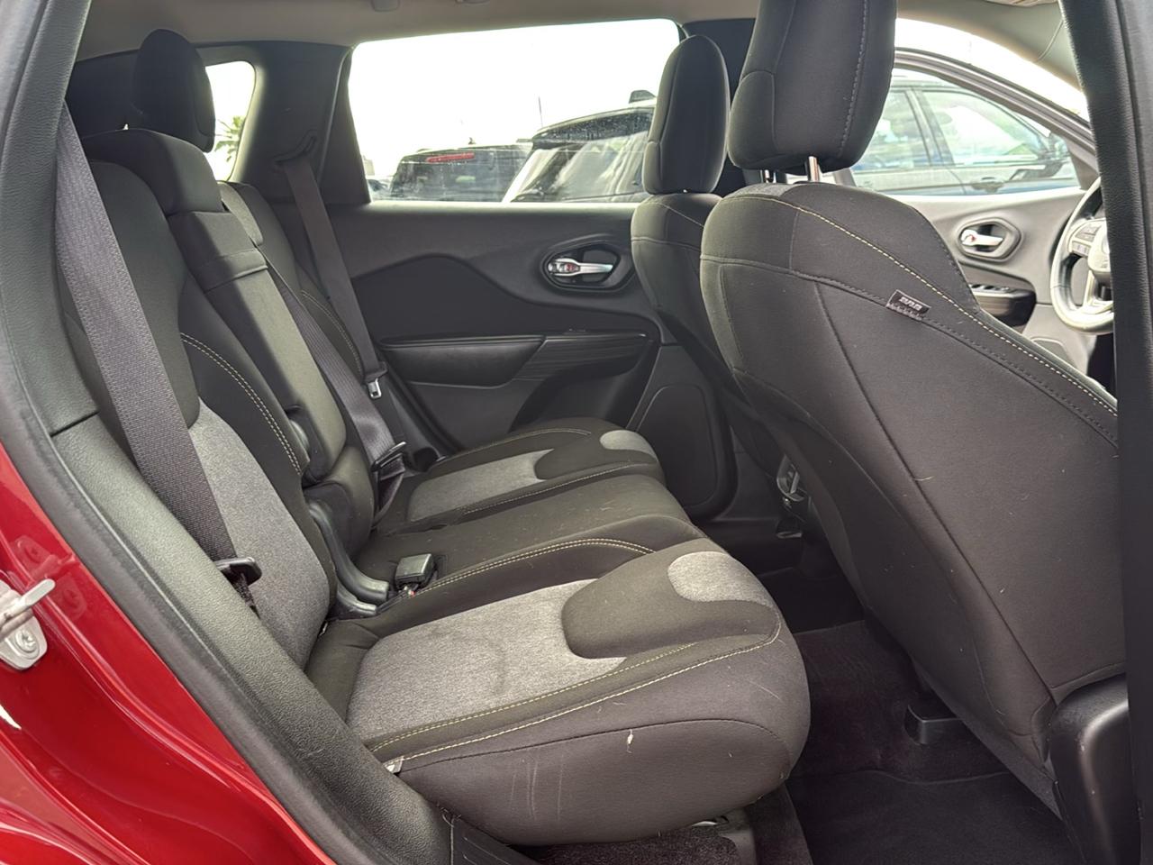 Jeep Cherokee Sport FWD 2016