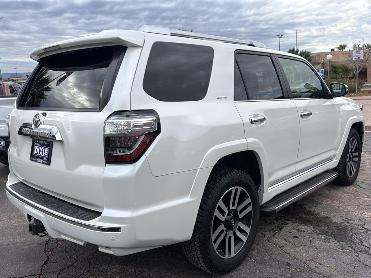 Toyota 4Runner Limited V6 4WD 2019