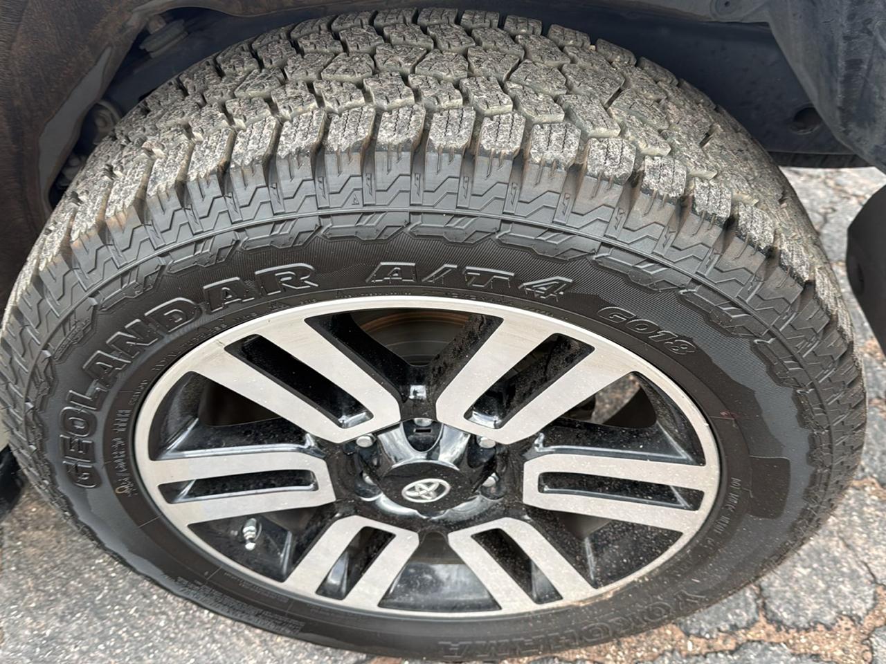 Toyota 4Runner Limited V6 4WD 2019