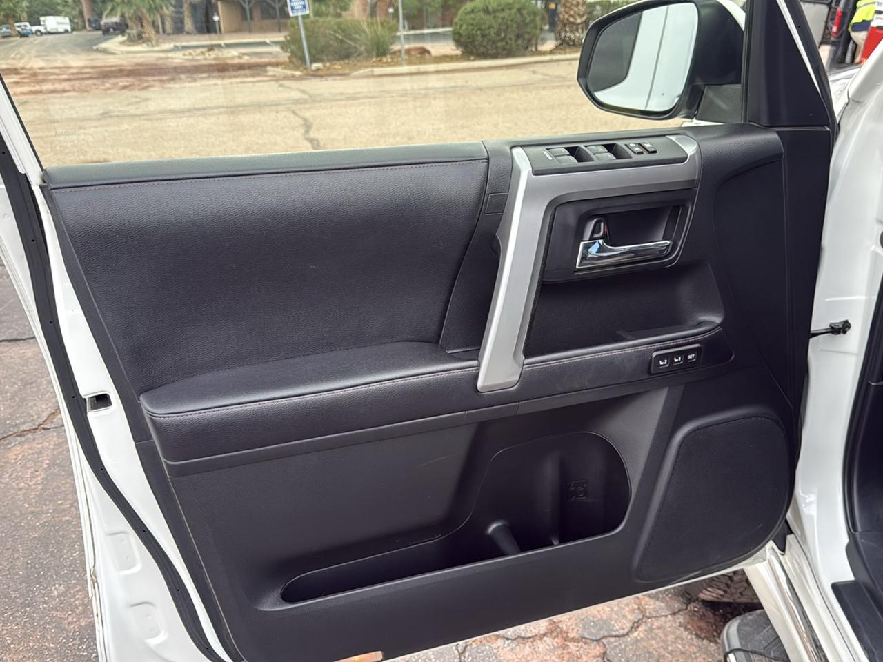 Toyota 4Runner Limited V6 4WD 2019