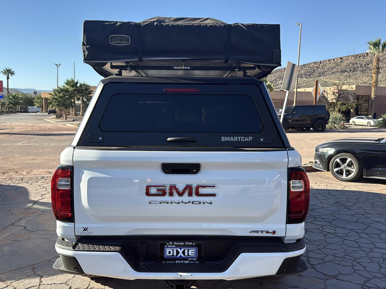 GMC Canyon AT4 Crew Cab 4WD 2024