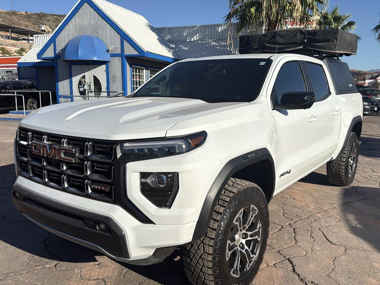GMC Canyon AT4 Crew Cab 4WD 2024