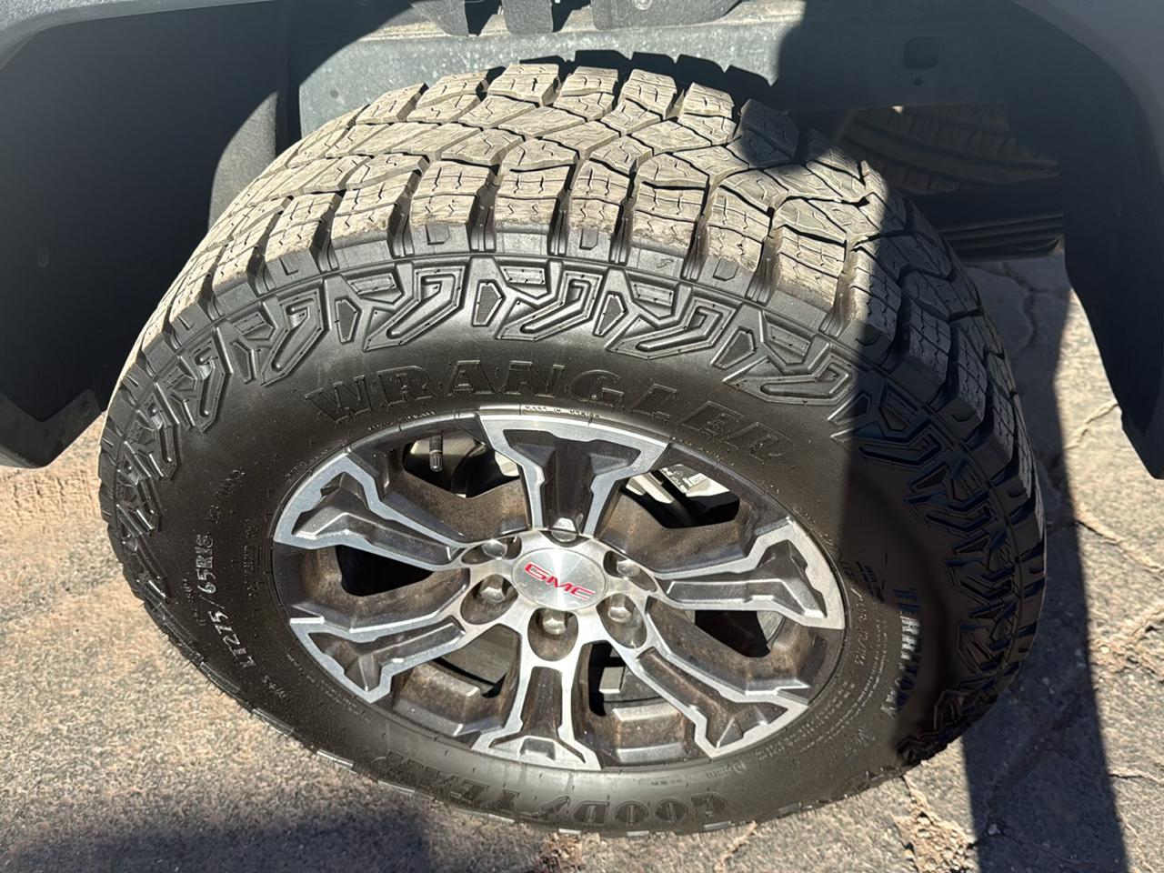 GMC Canyon AT4 Crew Cab 4WD 2024