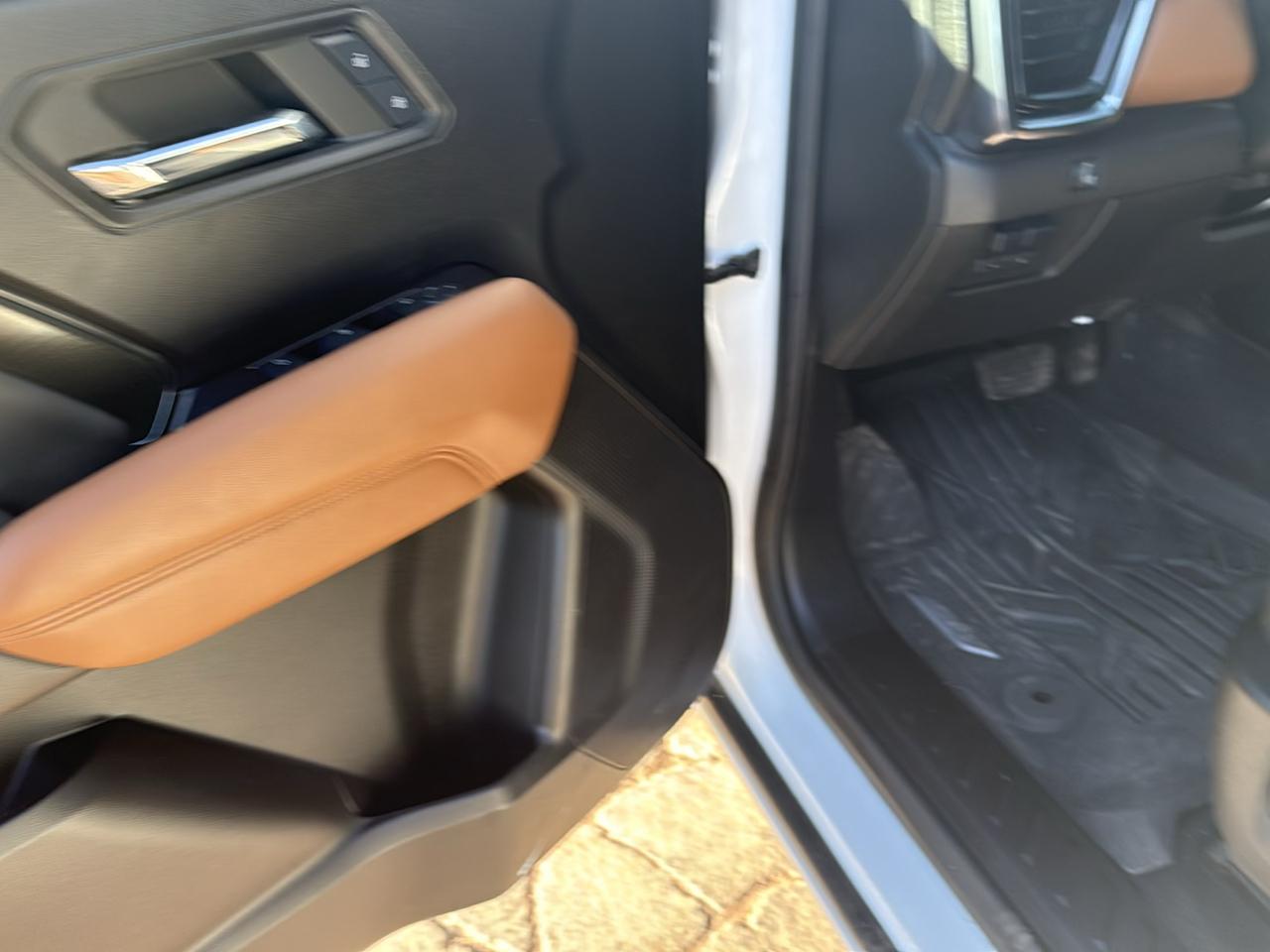 GMC Canyon AT4 Crew Cab 4WD 2024