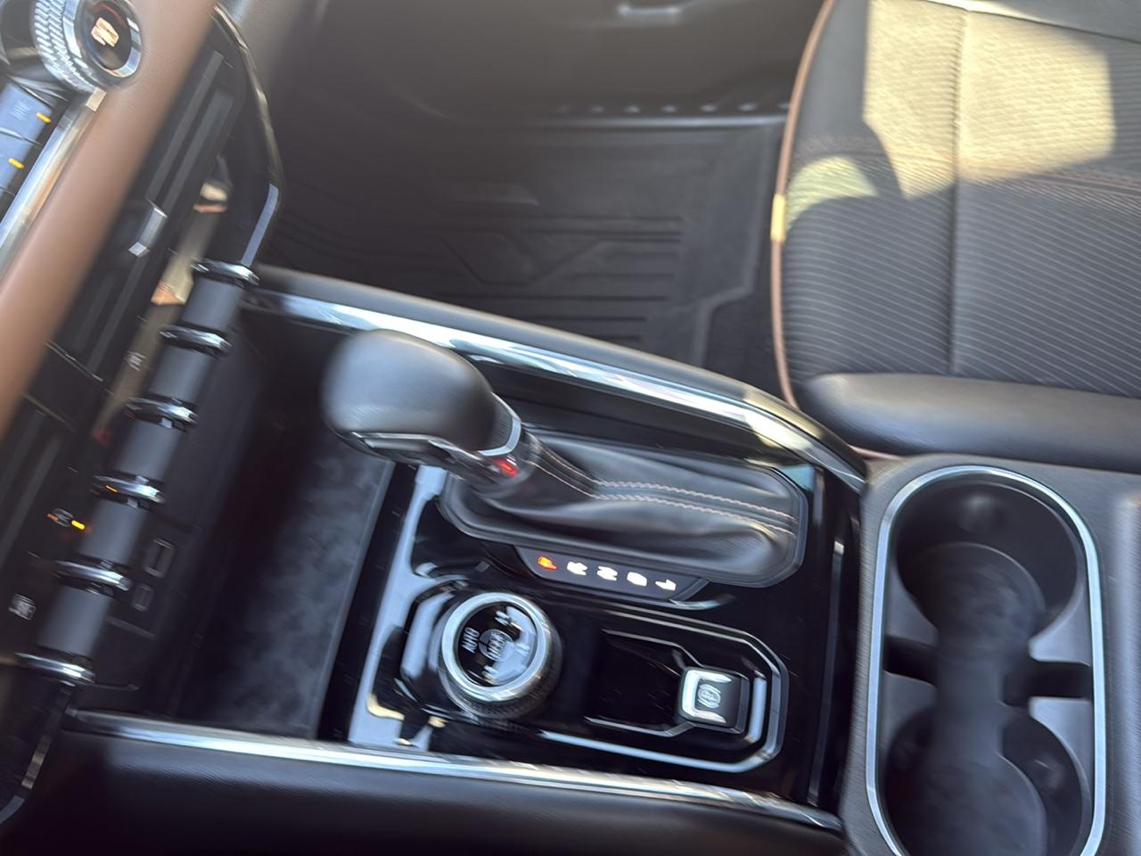 GMC Canyon AT4 Crew Cab 4WD 2024