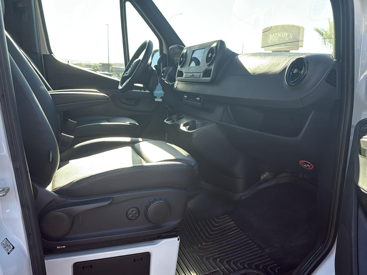 Mercedes-Benz Sprinter 2500 144-in. WB 2023