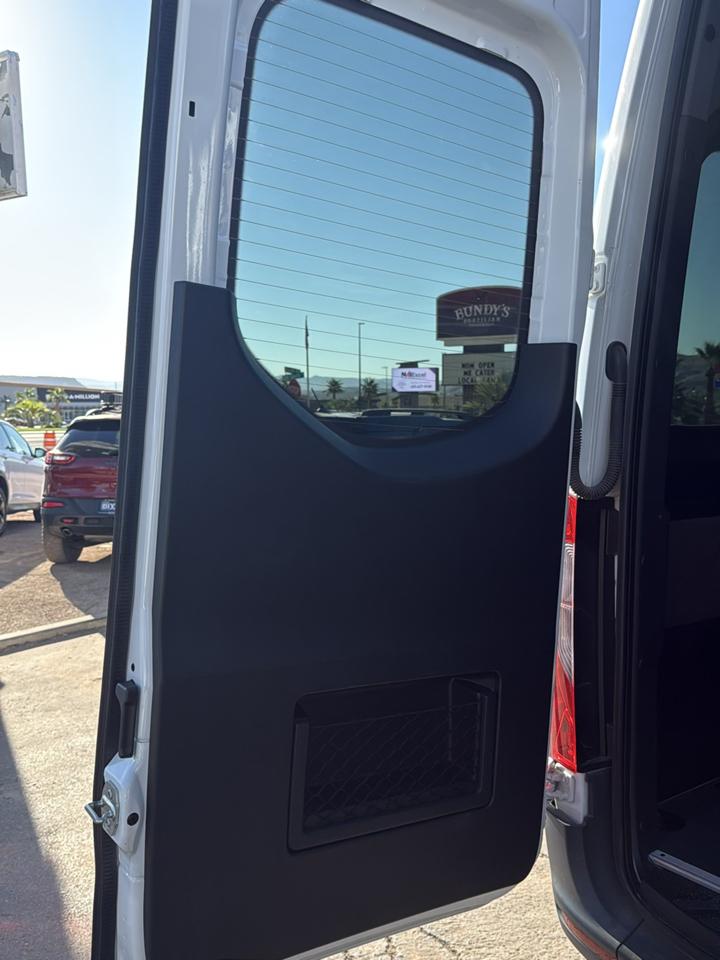 Mercedes-Benz Sprinter 2500 144-in. WB 2023