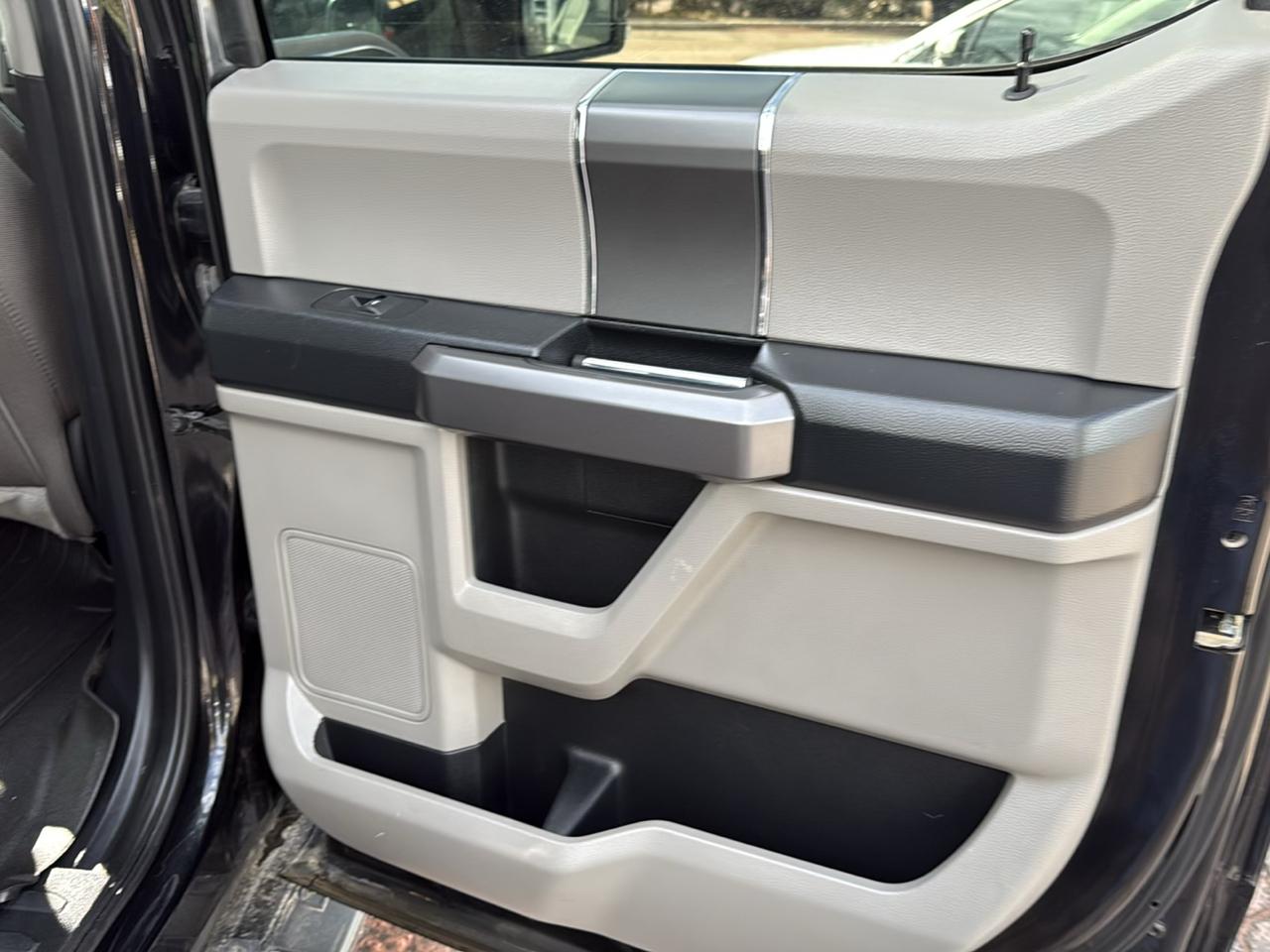 Ford F-150 SuperCrew 150" XLT 2019