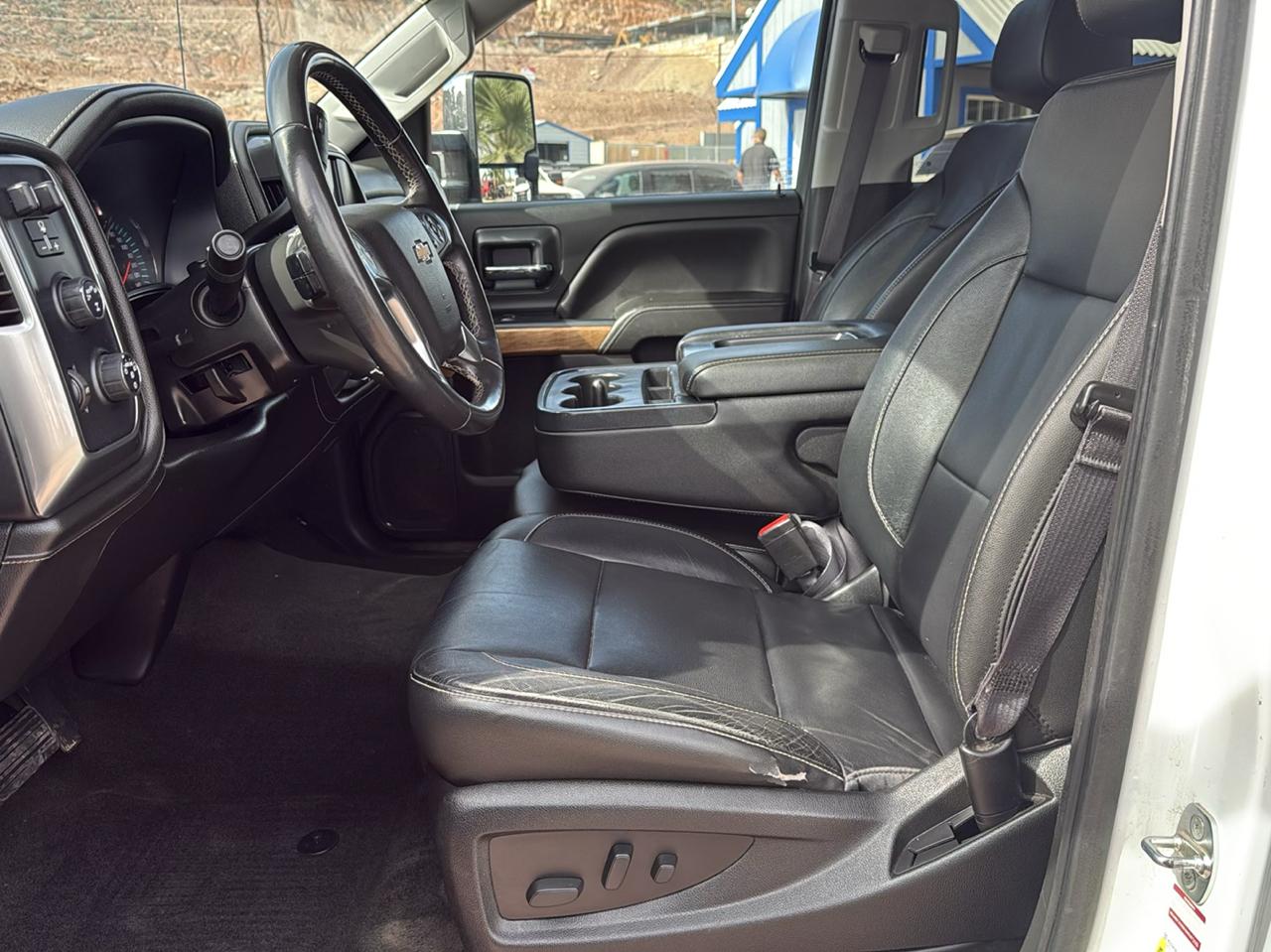 Chevrolet Silverado 1500 LTZ Crew Cab 4WD 2017