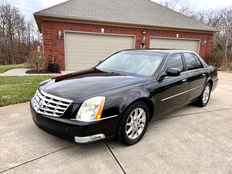 Cadillac DTS Luxury 2011