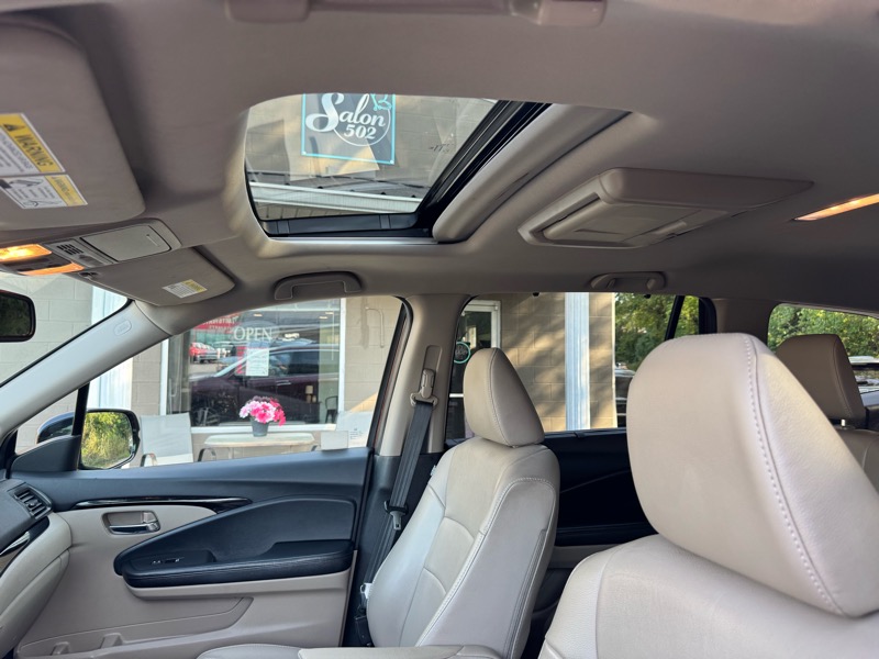 Honda Pilot Touring 4WD 2018 Honda Pilot Touring 4WD 2018