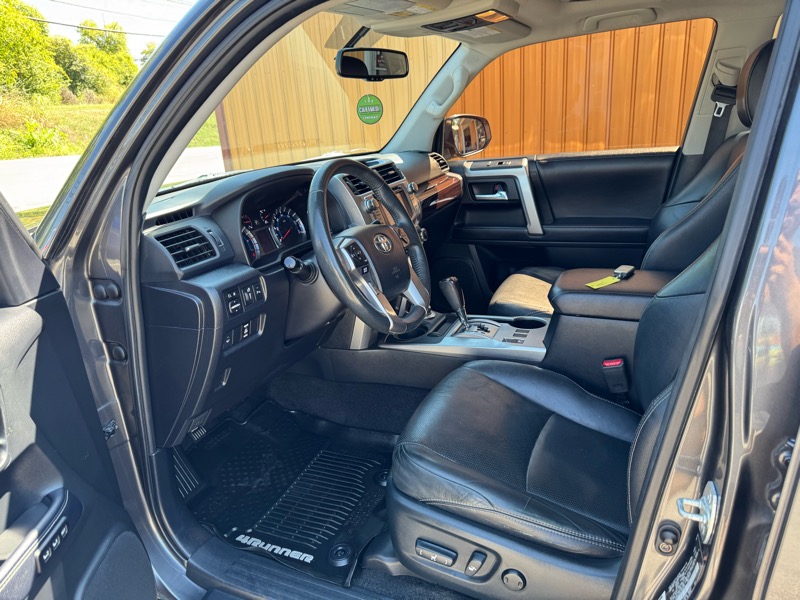 Toyota 4Runner Limited 4WD V6 2018 Toyota 4Runner Limited 4WD V6 2018