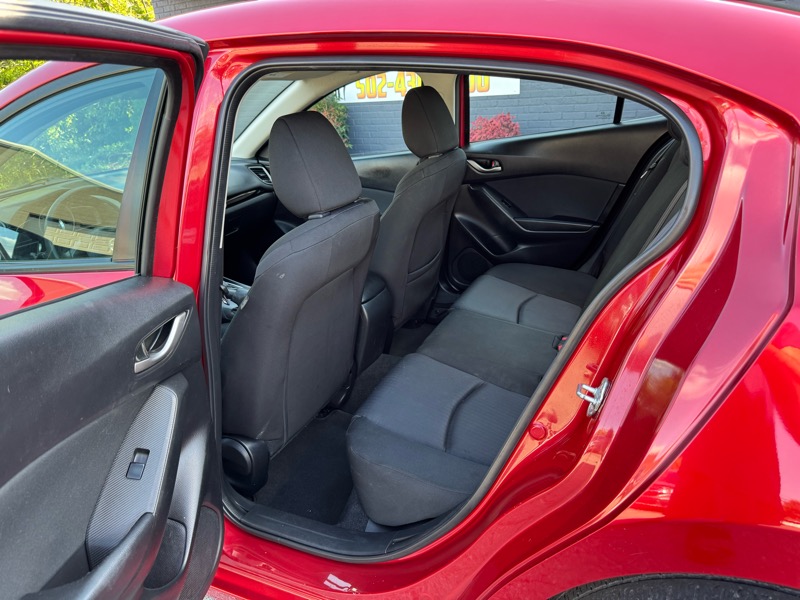 2015 Mazda Mazda3 i SV photo 12